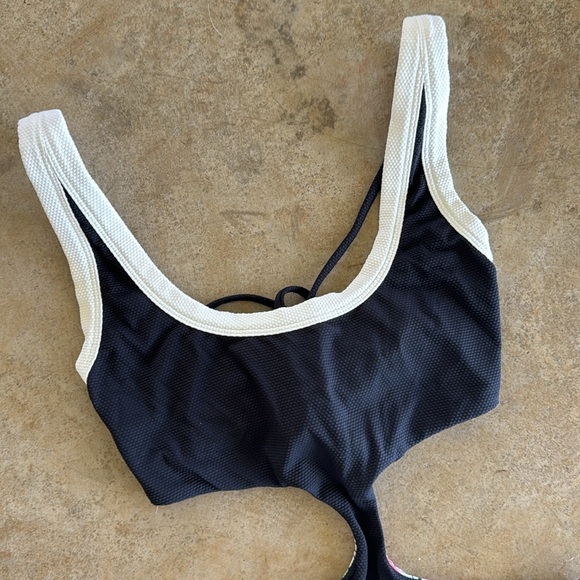 Maaji Reversible Swimsuit Tri-kini One Piece - Picture 4 of 12